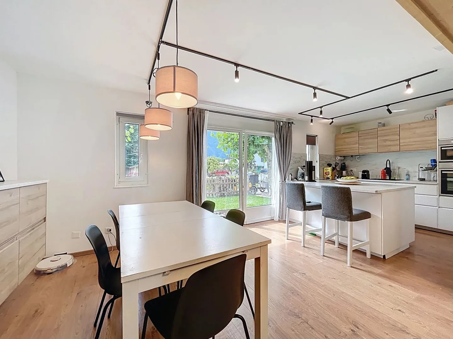 Charmanter Bungalow mit Garten - Foto 2 von 12