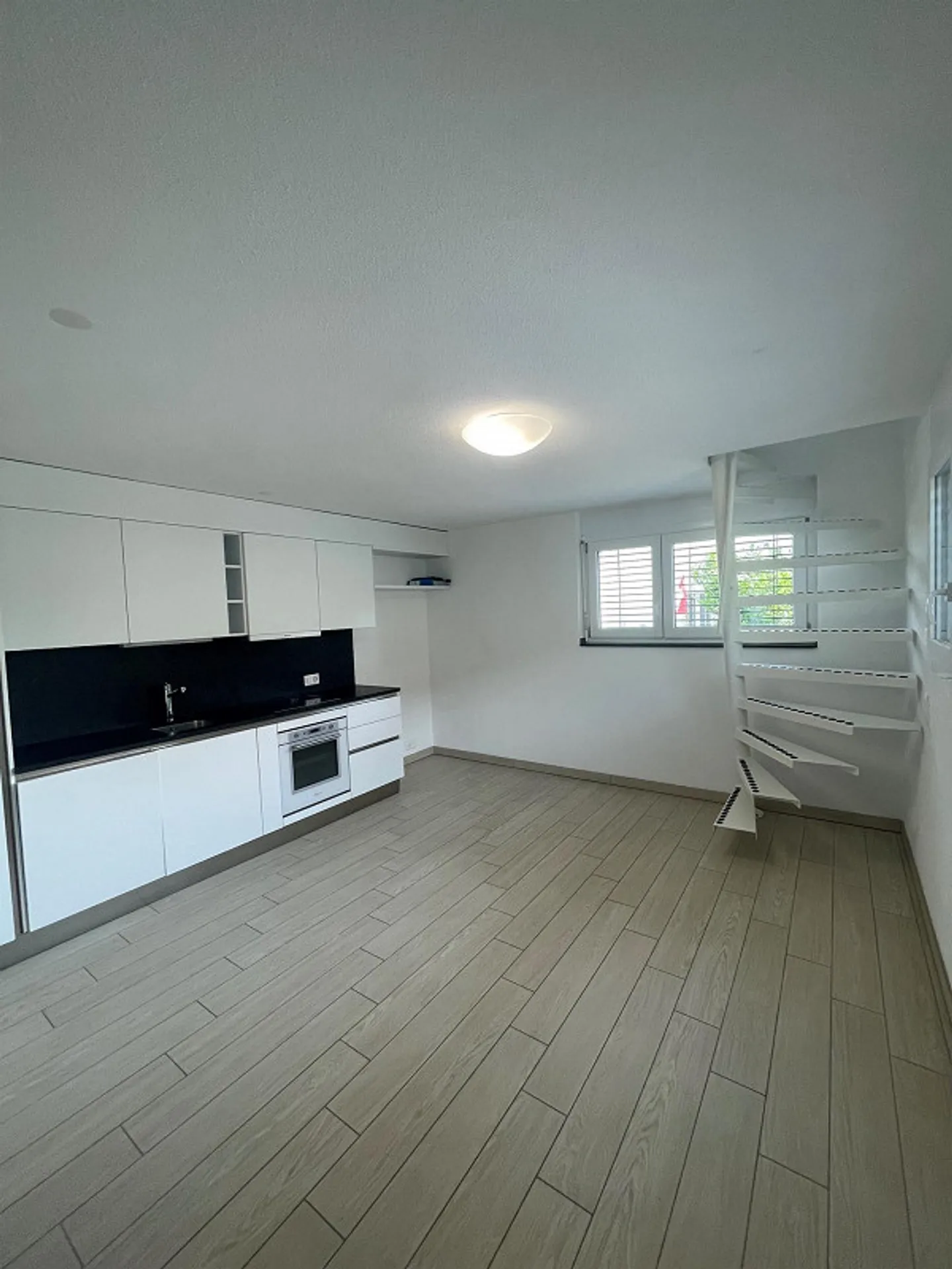 Beautiful and modern 2-room duplex apartment for rent in Biberist - Photo 2 of 8