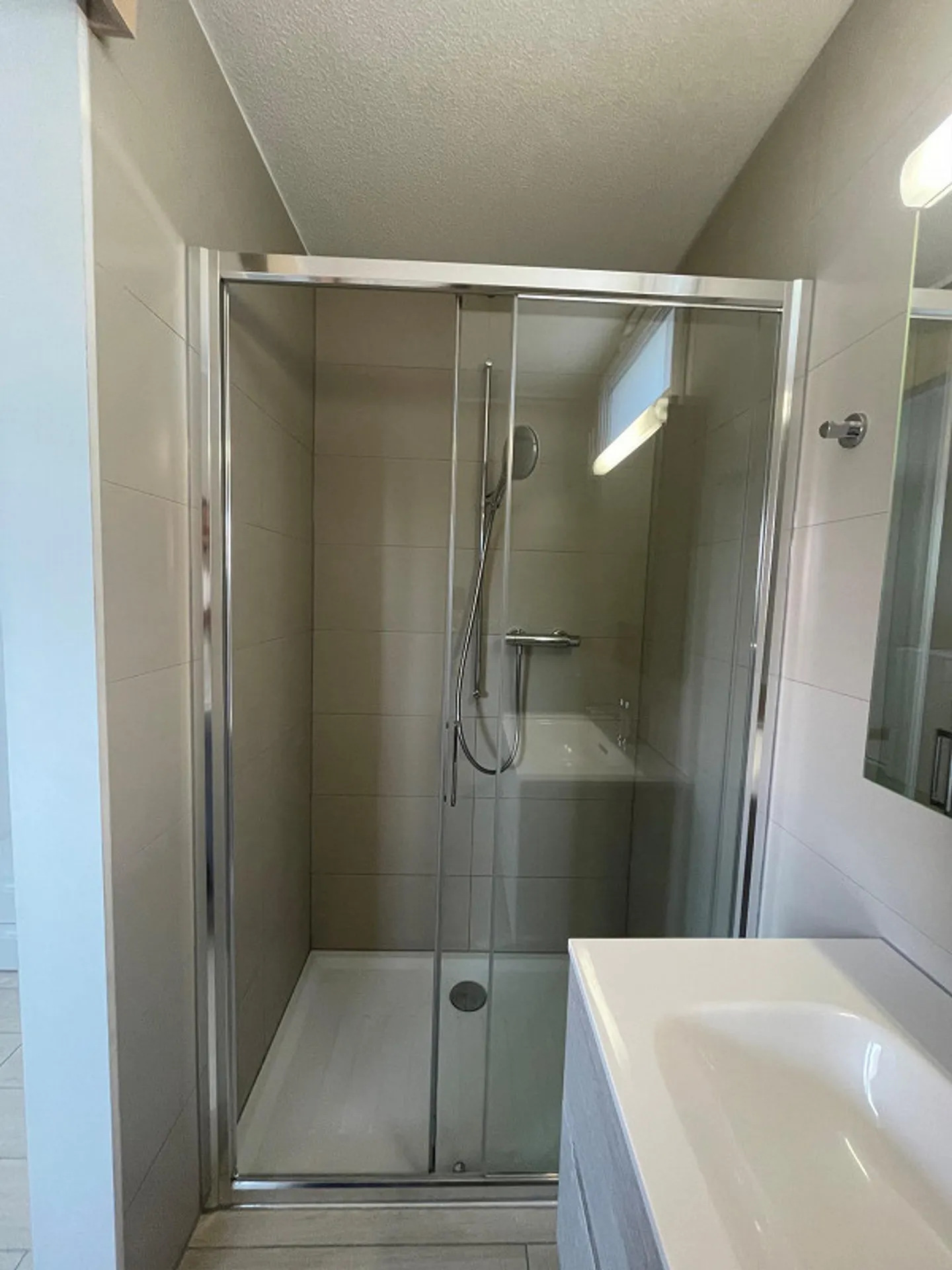 Beautiful and modern 2-room duplex apartment for rent in Biberist - Photo 6 of 8