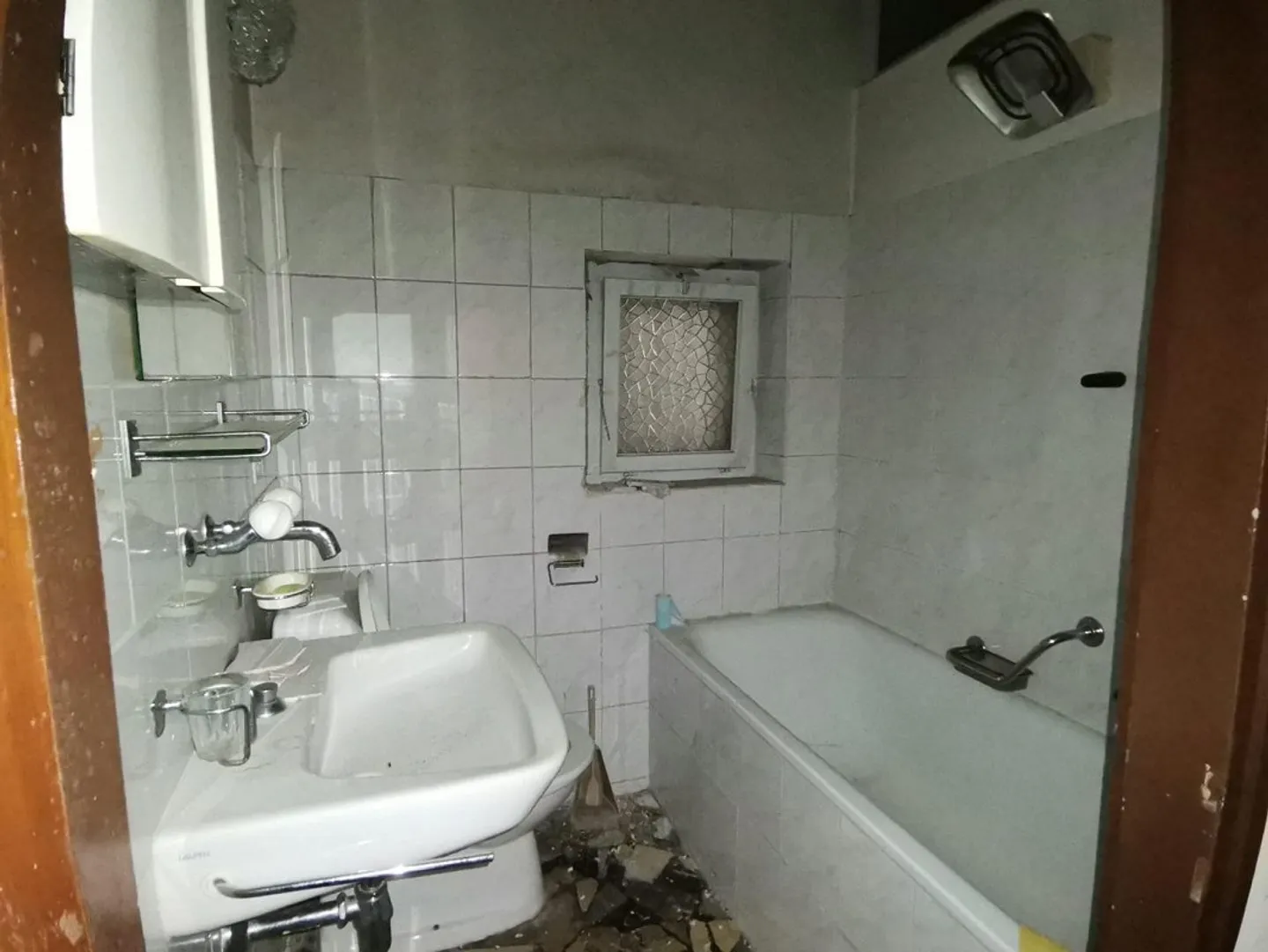 Bauland mit Haus und Garten an sehr ruhiger, sonniger Lage - Foto 9 von 15