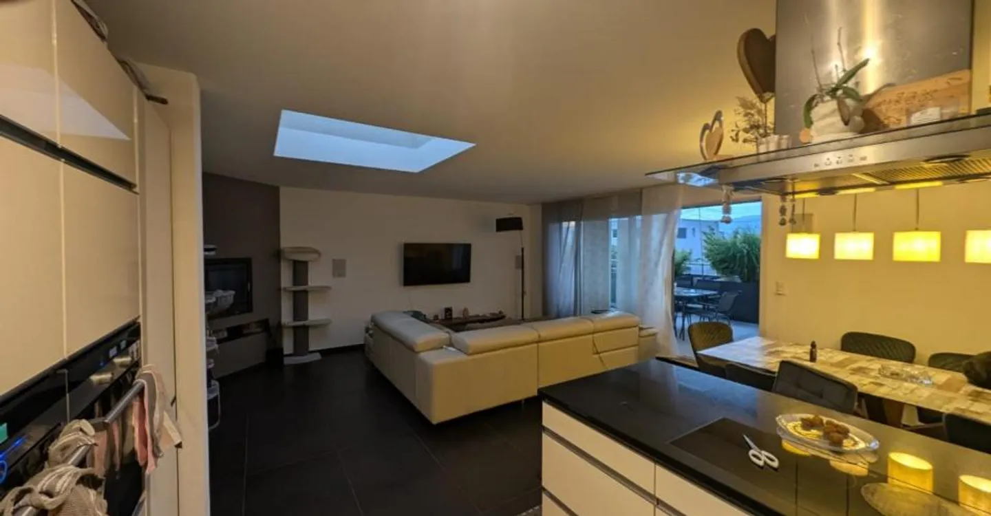WITH A LARGE TERRACE AND A BIG GARDEN - Photo 6 of 10