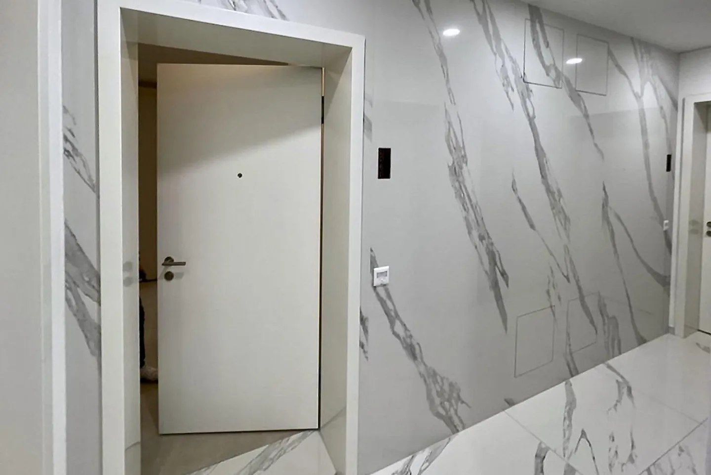 Newly built apartment with private garden - Photo 10 of 12