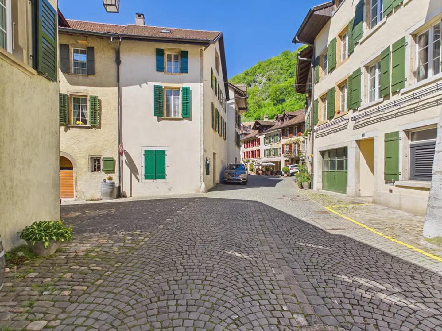 Historical Gem with Apartment - Photo 3 of 13