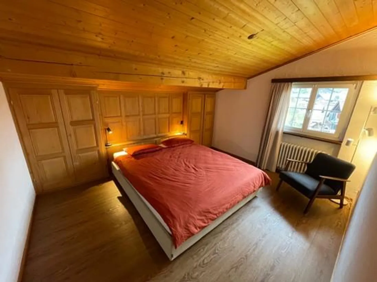 Beautiful attic apartment in a central location with balcony - Photo 8 of 15