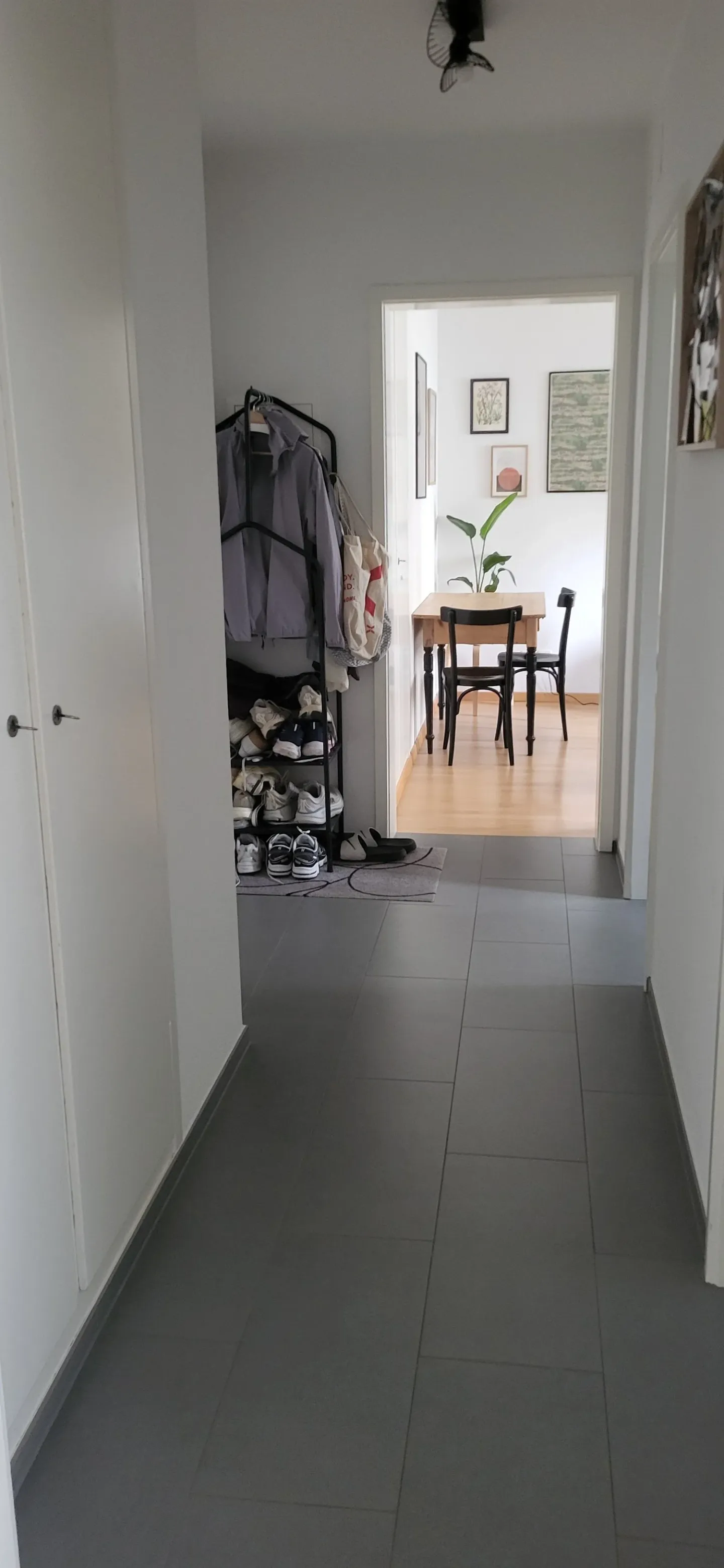 Charmante Wohnung mit Balkon - Foto 2 von 8
