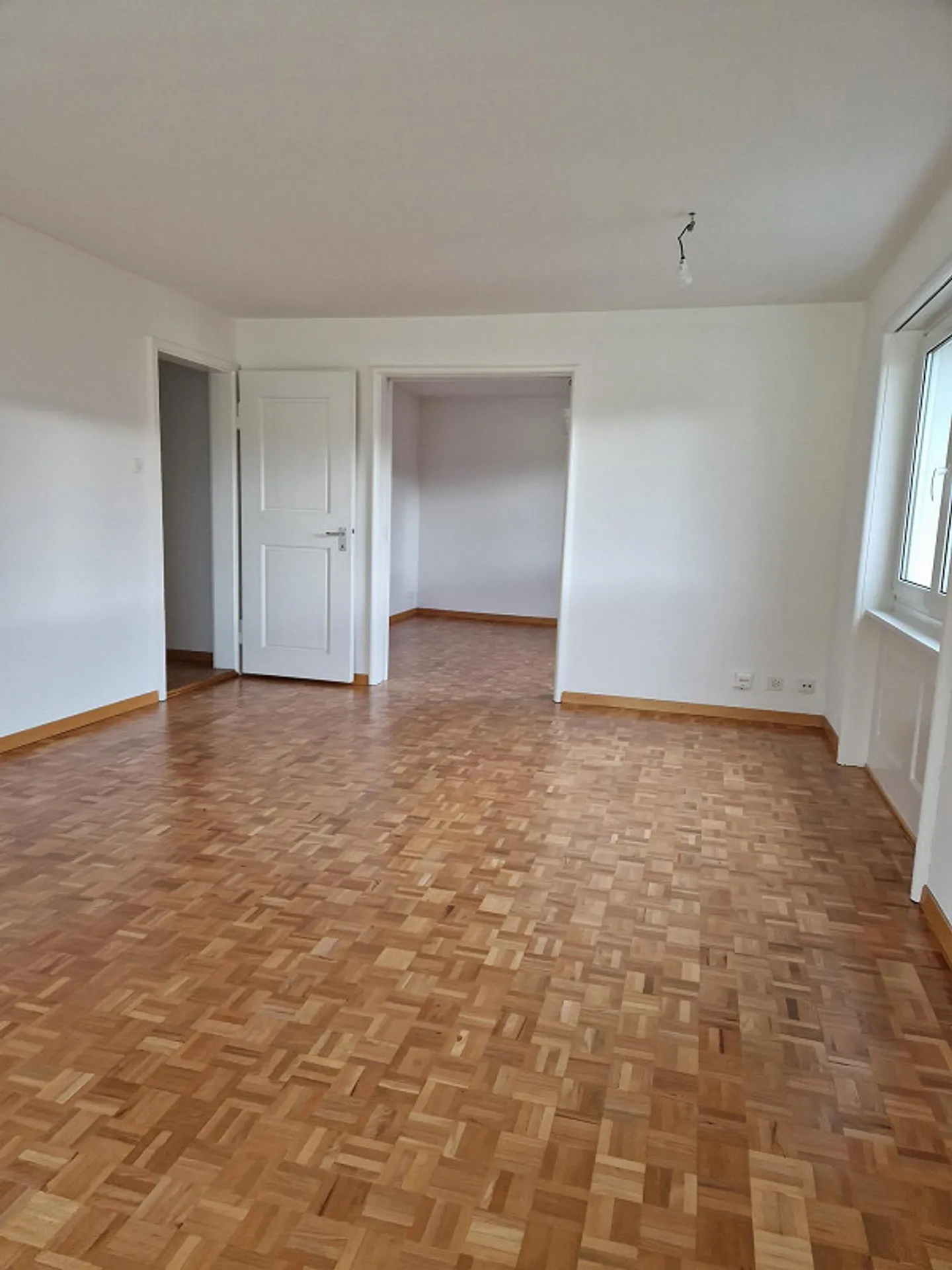 4-Zimmer-Altbau-Wohnung - Foto 2 von 12