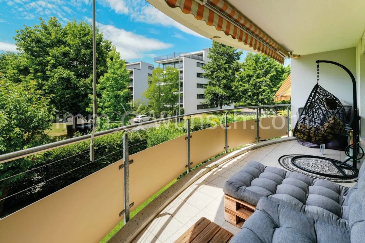 Spacious Family Apartment in Steinhausen - Photo 1 of 11
