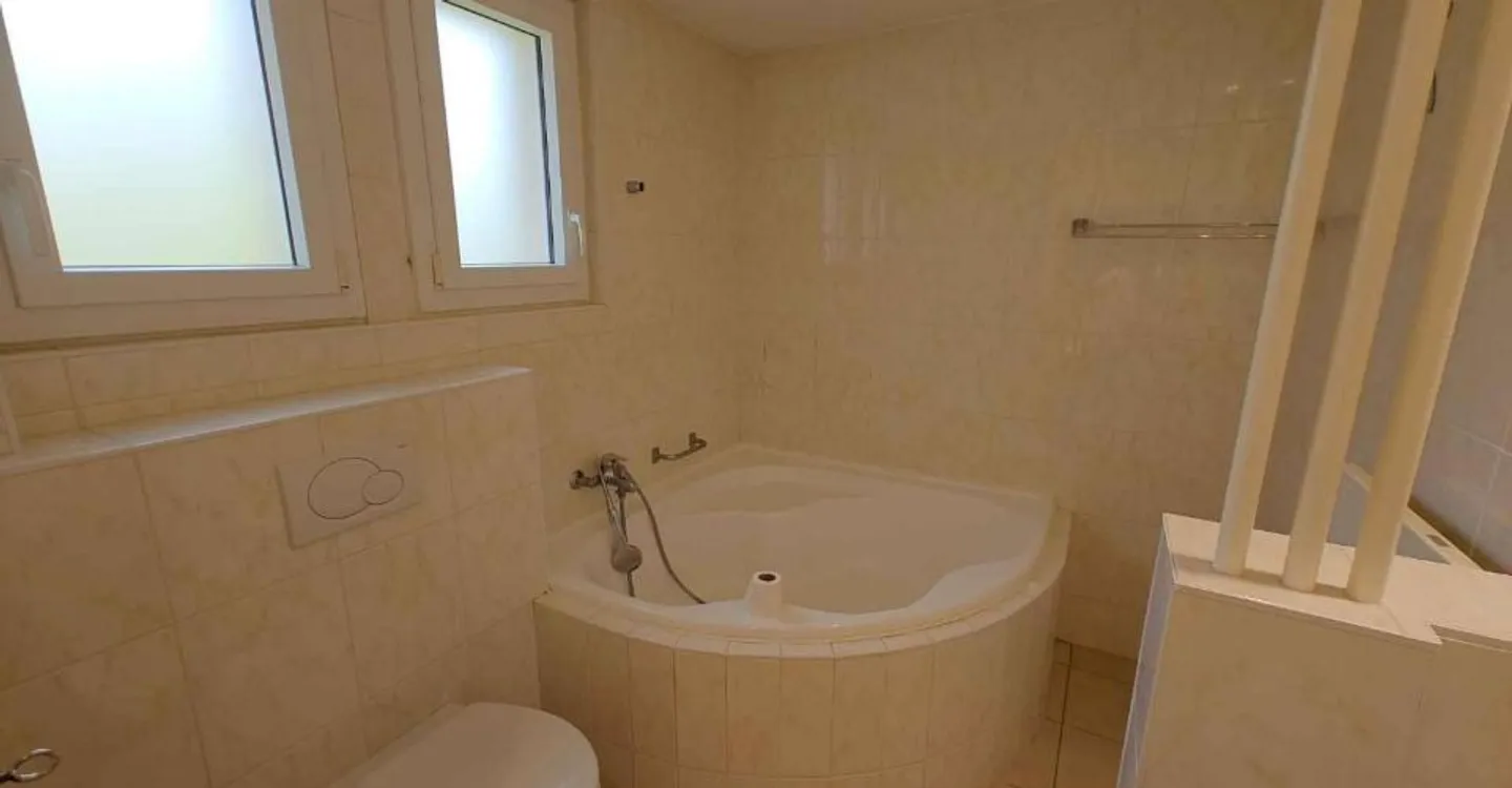 Bel appartamento di 4,5 locali con vista lago - Foto 7 di 7