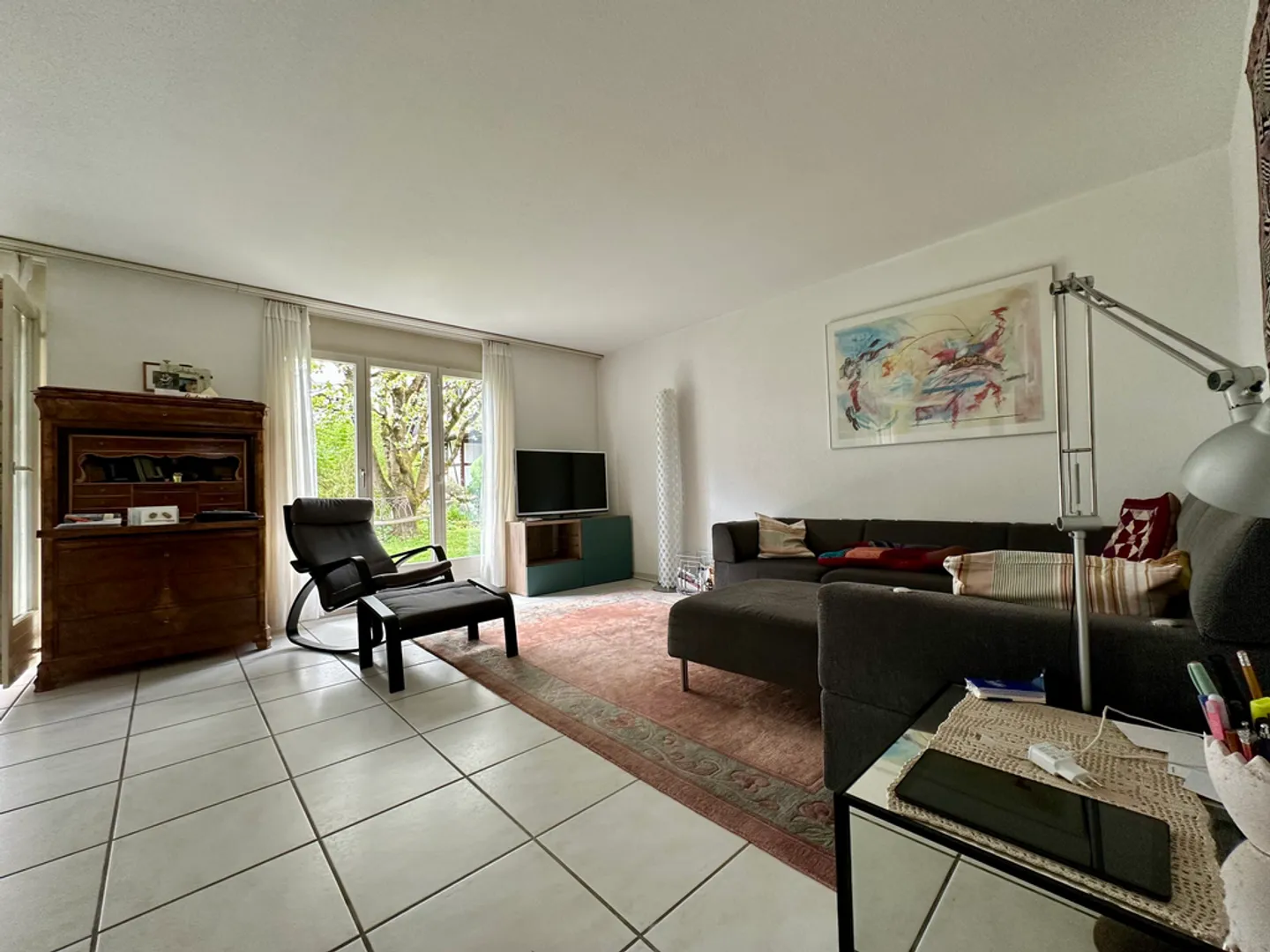 Casa unifamiliare ben tenuta con paradiso del giardino, ideale per le famiglie - Foto 4 di 12