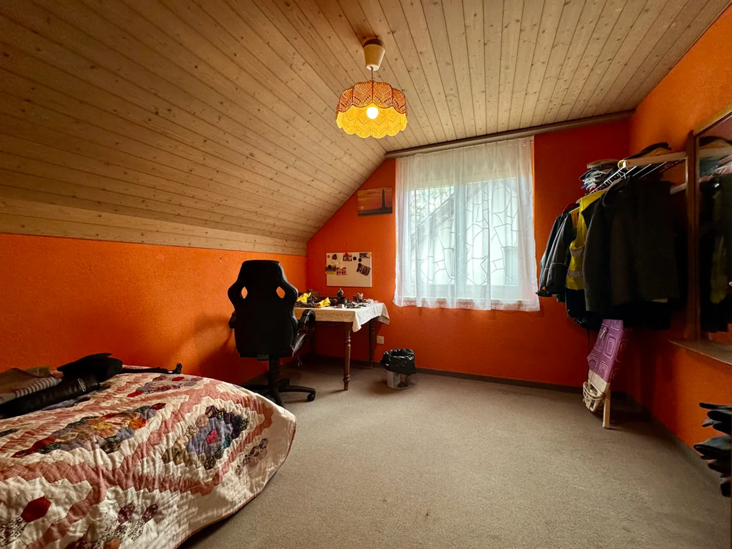 Casa unifamiliare ben tenuta con paradiso del giardino, ideale per le famiglie - Foto 8 di 12