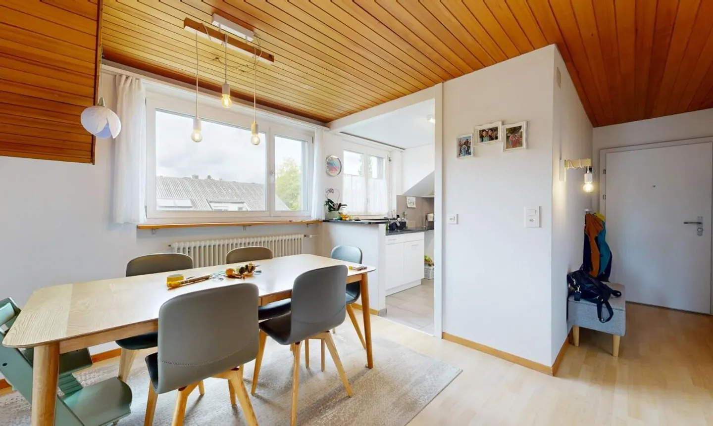 Appartement en attique abordable avec vue dégagée dans un emplacement calme - Photo 4 sur 11