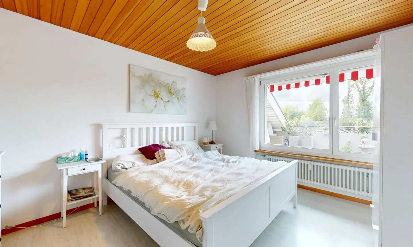 Appartement en attique abordable avec vue dégagée dans un emplacement calme - Photo 8 sur 11