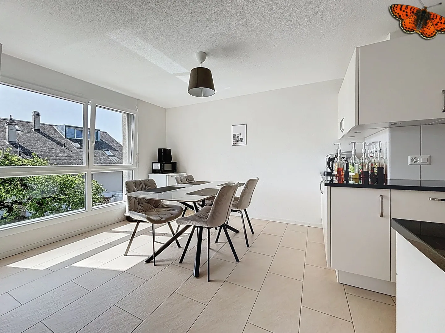 For sale 4.5 bright with large balcony! - Photo 4 of 15