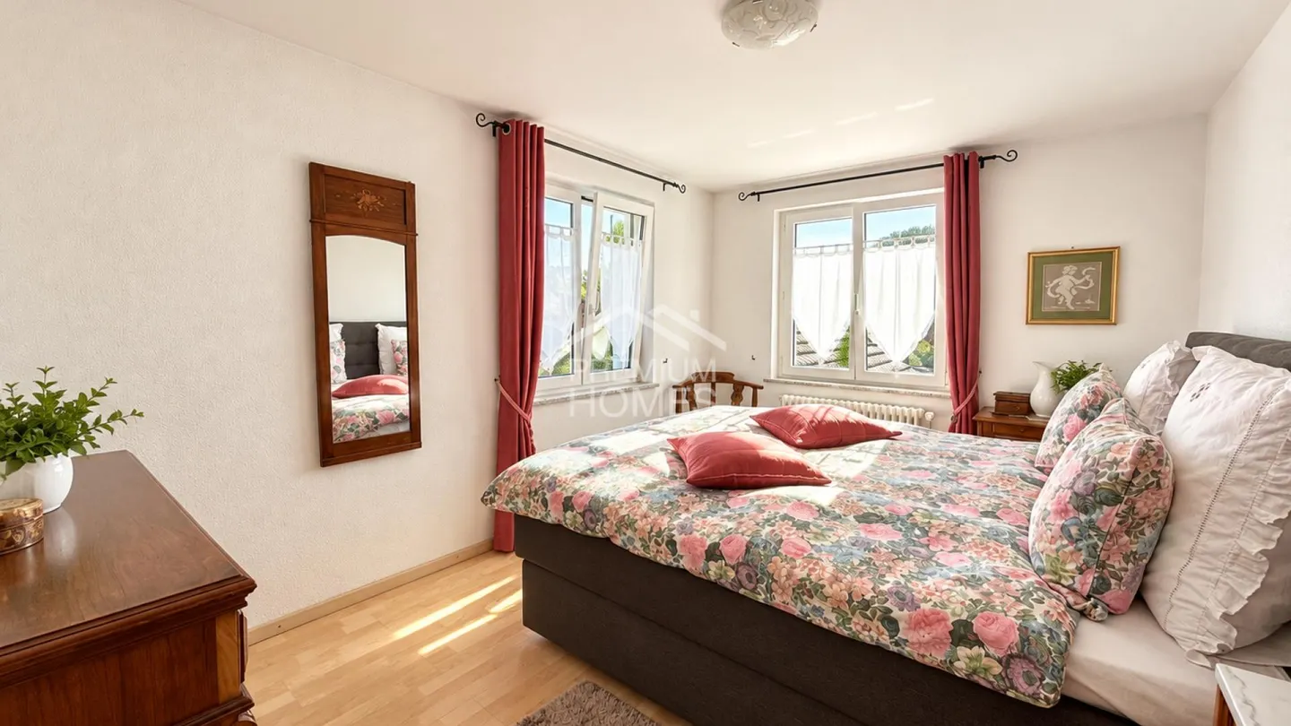 Charmantes Doppeleinfamilienhaus mit Ausbaupotenzial - Foto 10 von 13