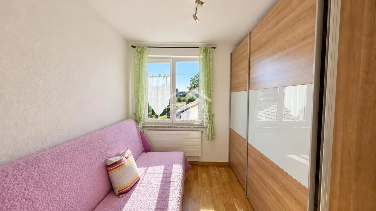 Charmantes Doppeleinfamilienhaus mit Ausbaupotenzial - Foto 12 von 13