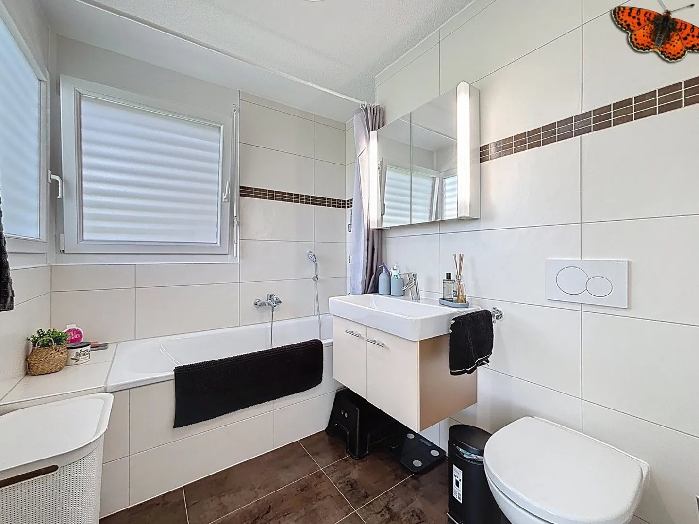 For sale 4.5 bright with large balcony! - Photo 9 of 15