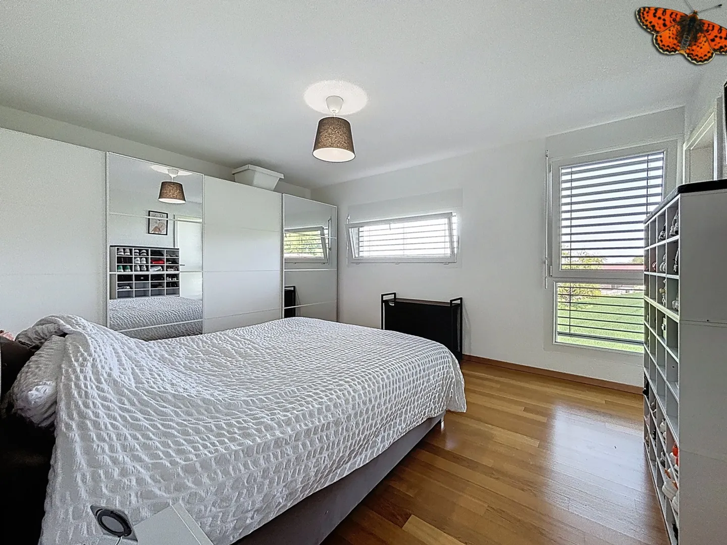 For sale 4.5 bright with large balcony! - Photo 8 of 15