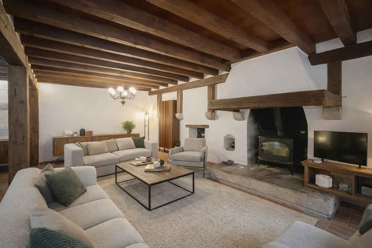 Maison charmante avec jardin bordé d'arbres à Collex - Photo 4 sur 19