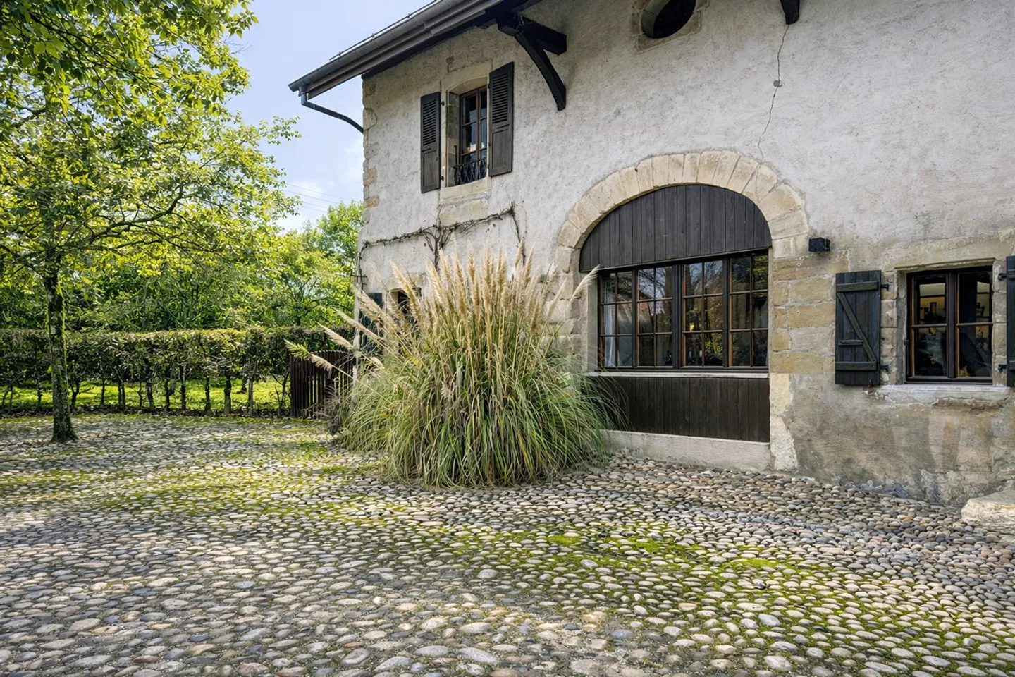 Maison charmante avec jardin bordé d'arbres à Collex - Photo 18 sur 19