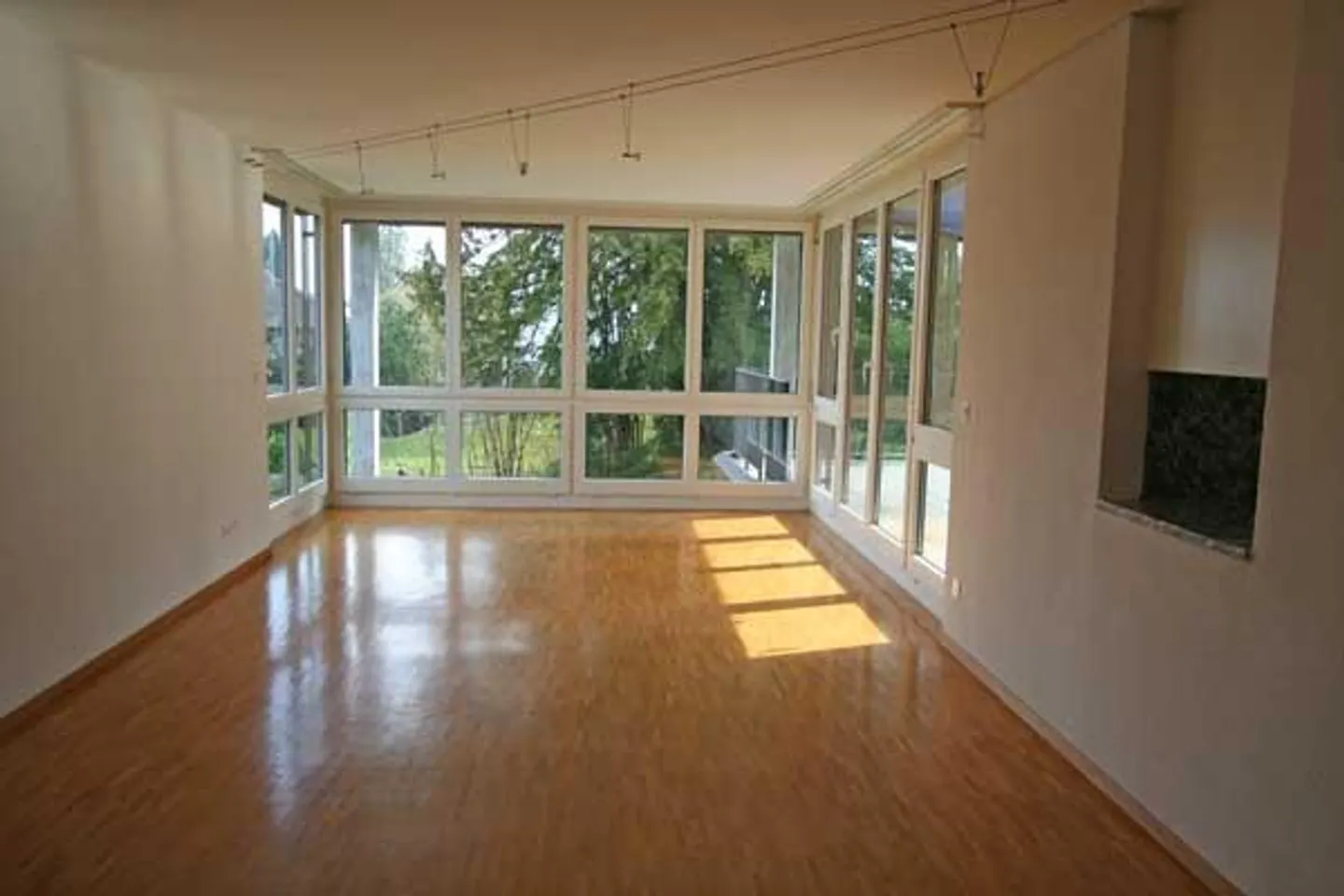 Superbe appartement en attique dans un emplacement unique au bord du beau lac de Zurich - Photo 3 sur 5