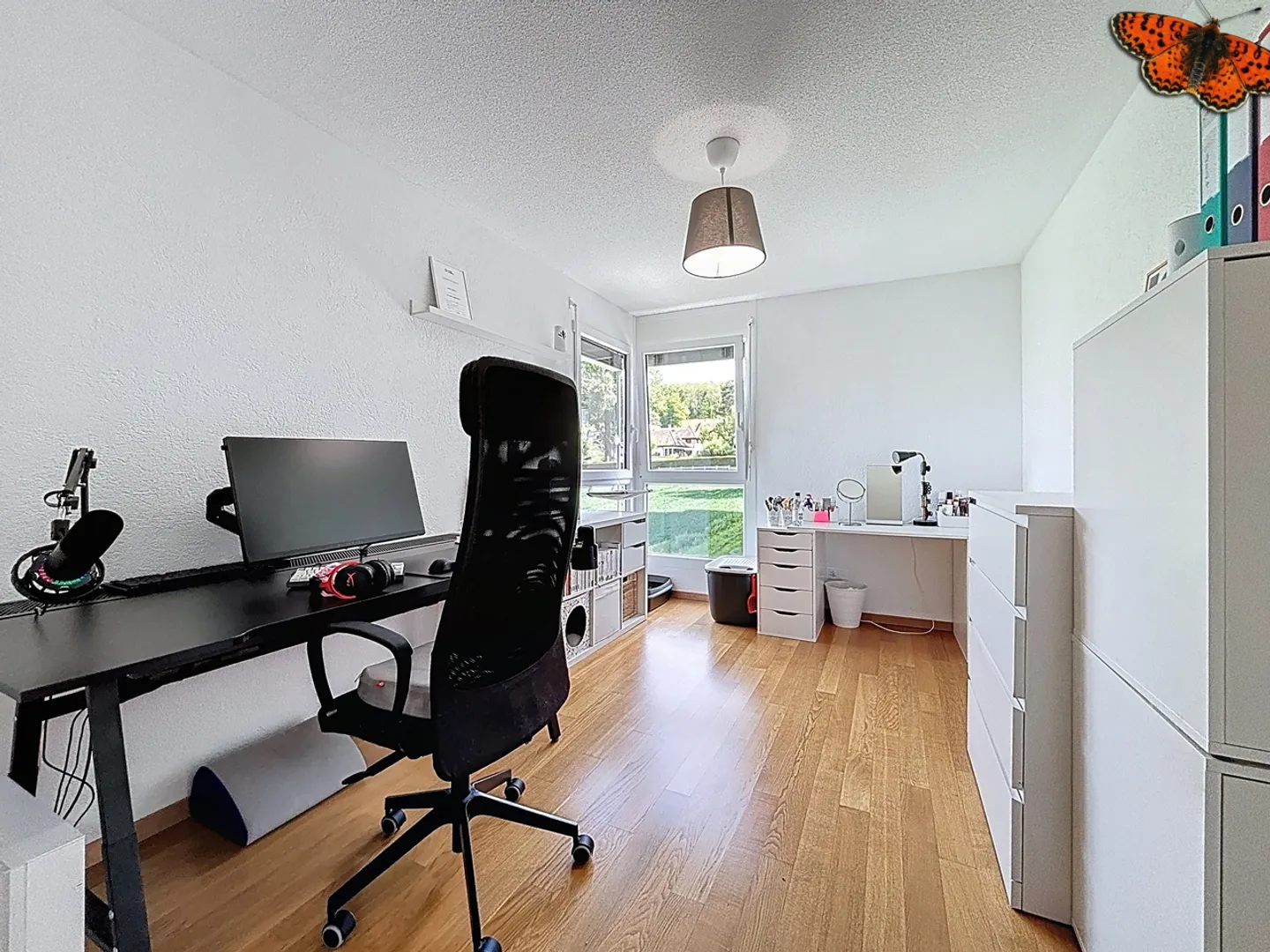 For sale 4.5 bright with large balcony! - Photo 10 of 15