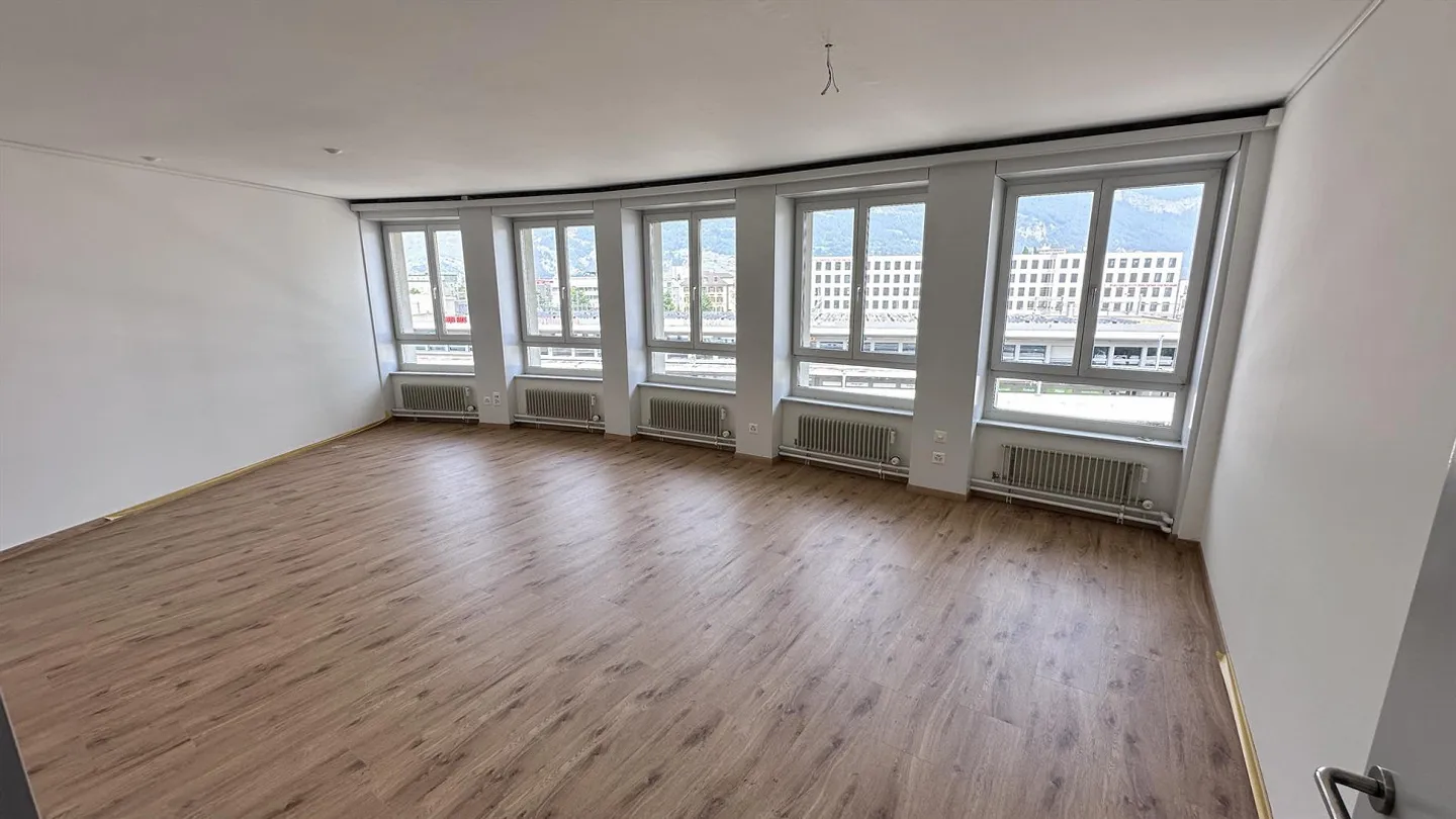 Zentrale Büroräumlichkeiten in Chur - Foto 1 von 5