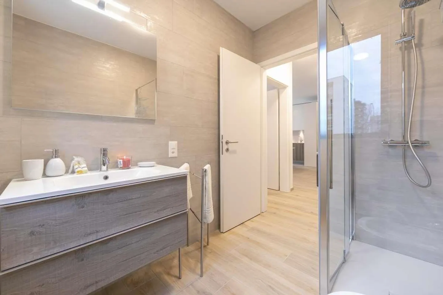 Viganello - Modern 2.5-Room Apartment - Photo 8 of 9