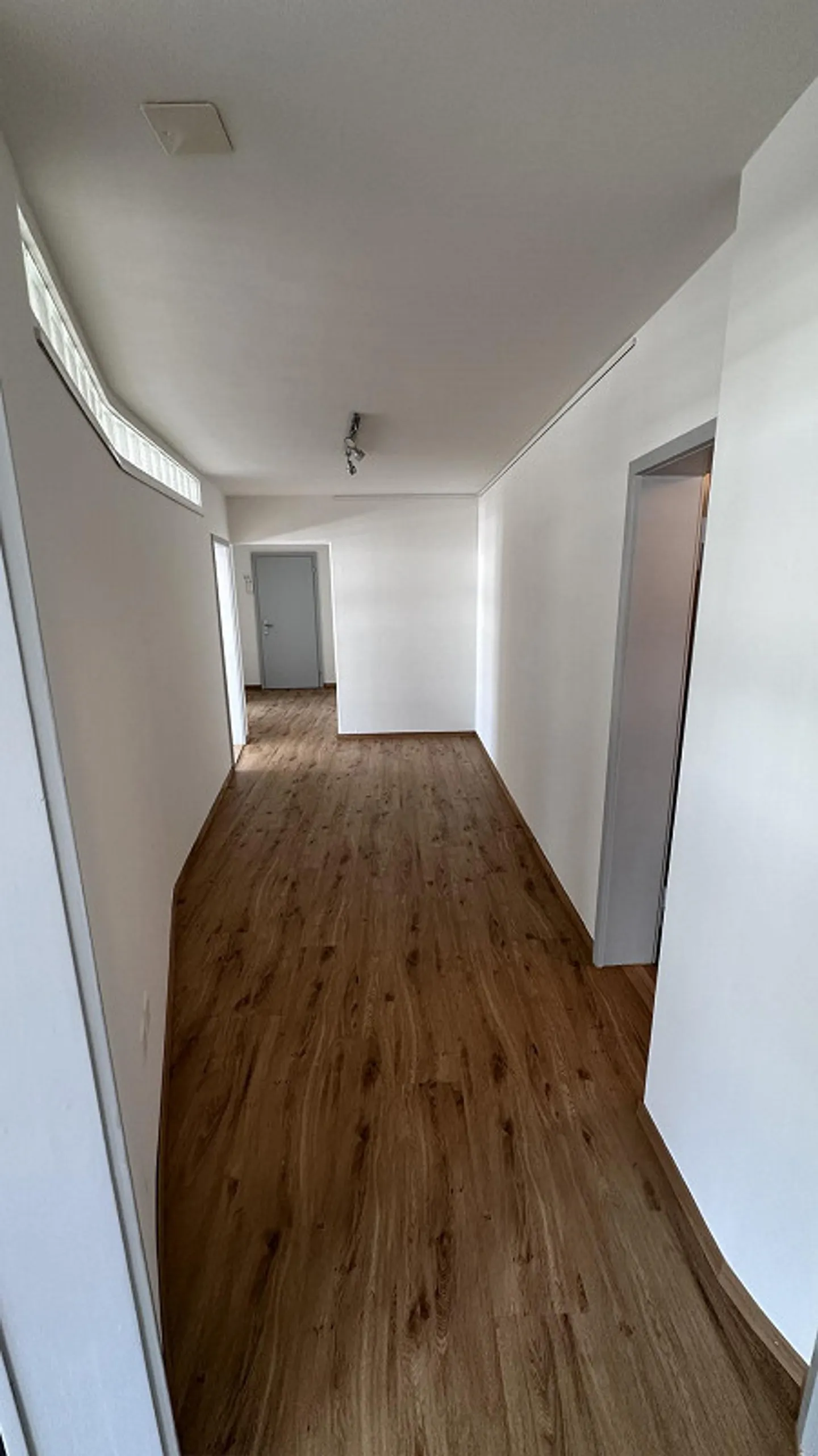 Zentrale Büroräumlichkeiten in Chur - Foto 3 von 5