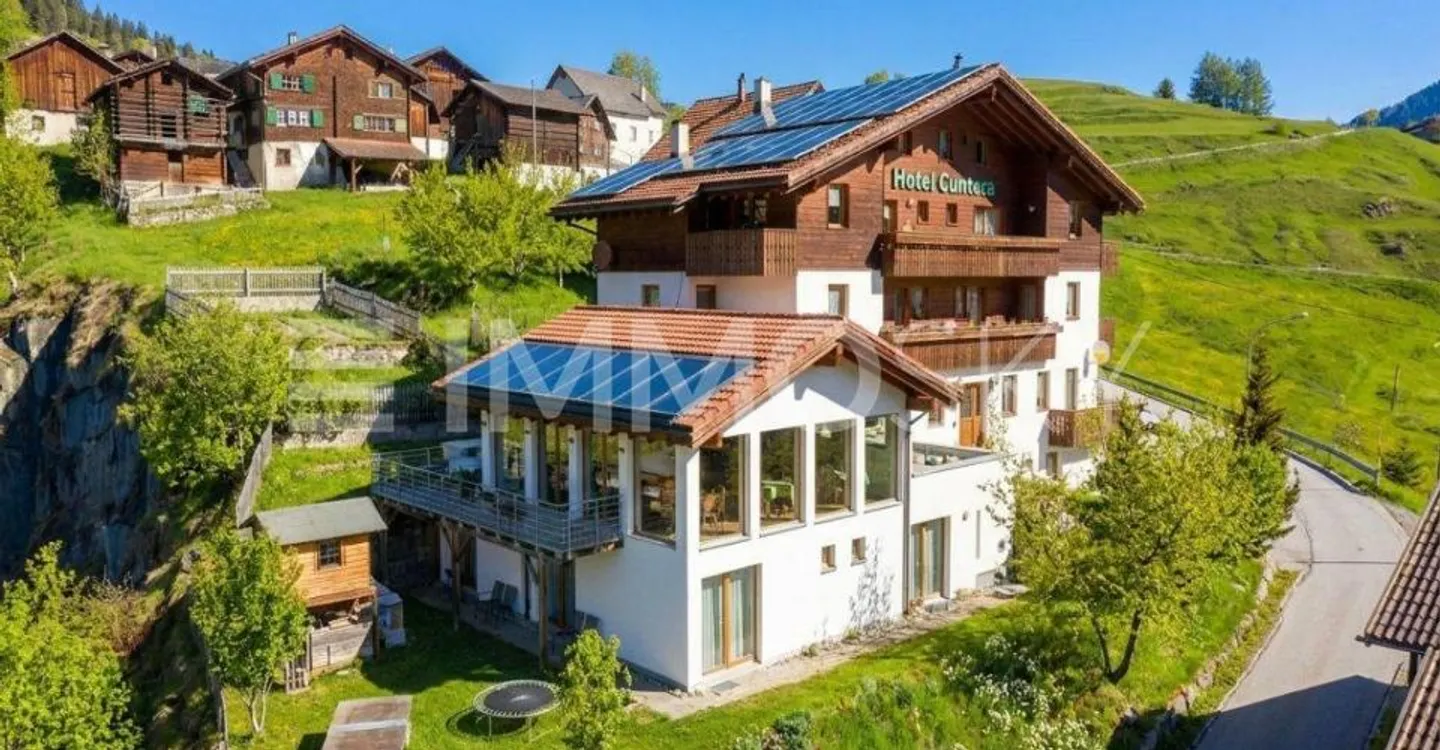 Bien de rendement avec projet de conversion approuvé - Photo 1 sur 5