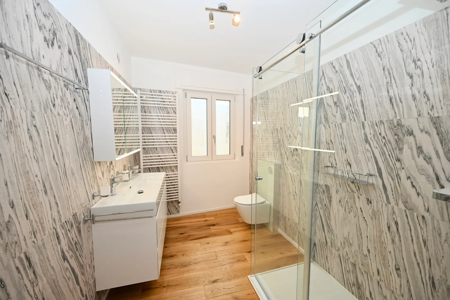 Completely renovated apartment with lake view in Ponte Tresa - Photo 7 of 10