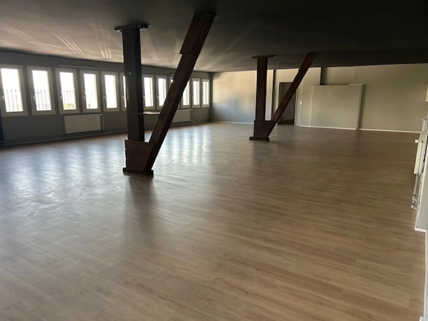 Gewerbe mieten - Foto 2 von 6