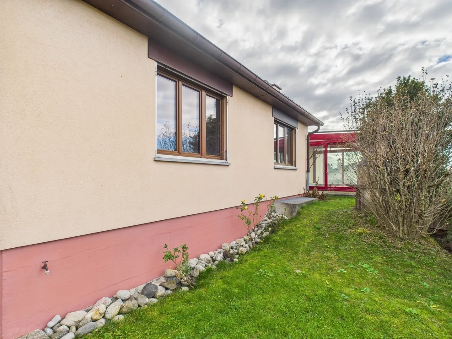 Maison indépendante avec un excellent potentiel dans un quartier calme à Breggia - Photo 4 sur 13