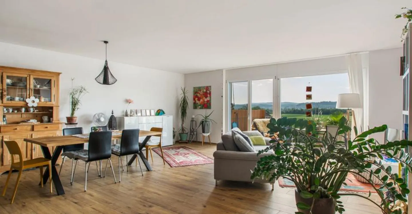 Timeless elegance meets living comfort - 3.5-room apartment in Meinisberg - Photo 1 of 12
