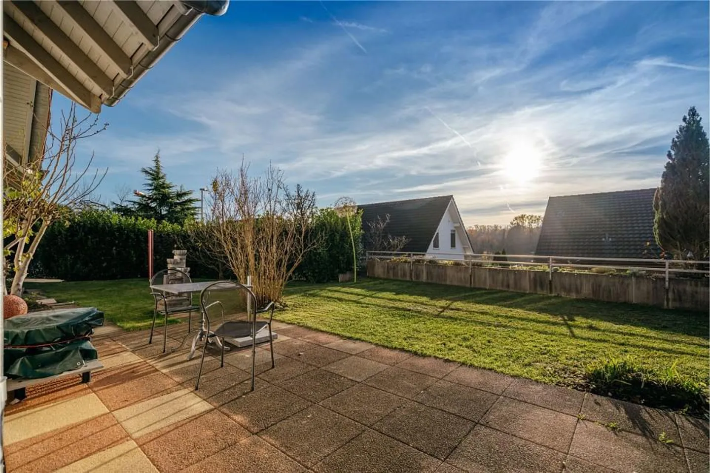 Geräumiges Familienhaus in der Natur - Foto 10 von 13