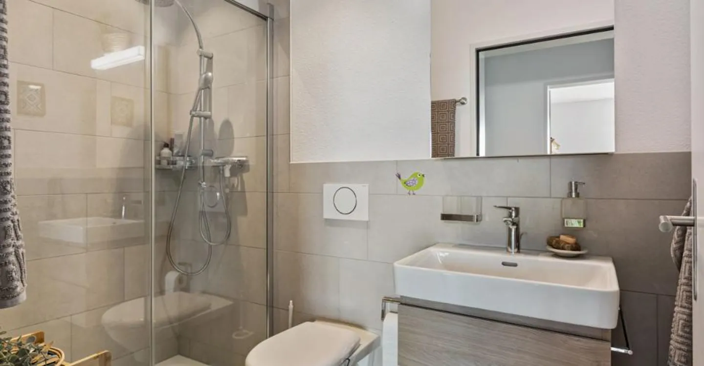 Timeless elegance meets living comfort - 3.5-room apartment in Meinisberg - Photo 7 of 12