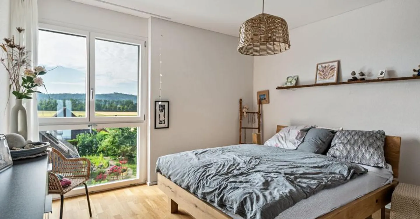 Timeless elegance meets living comfort - 3.5-room apartment in Meinisberg - Photo 8 of 12