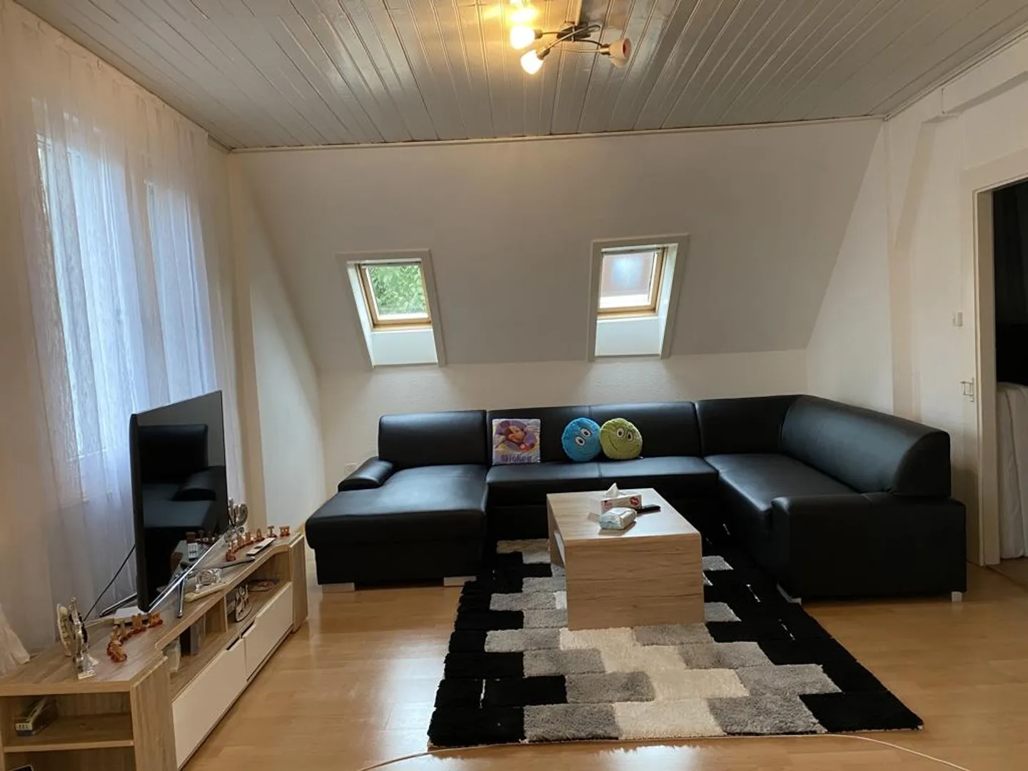 2.5 Room Old Building Apartment - Photo 1 of 6