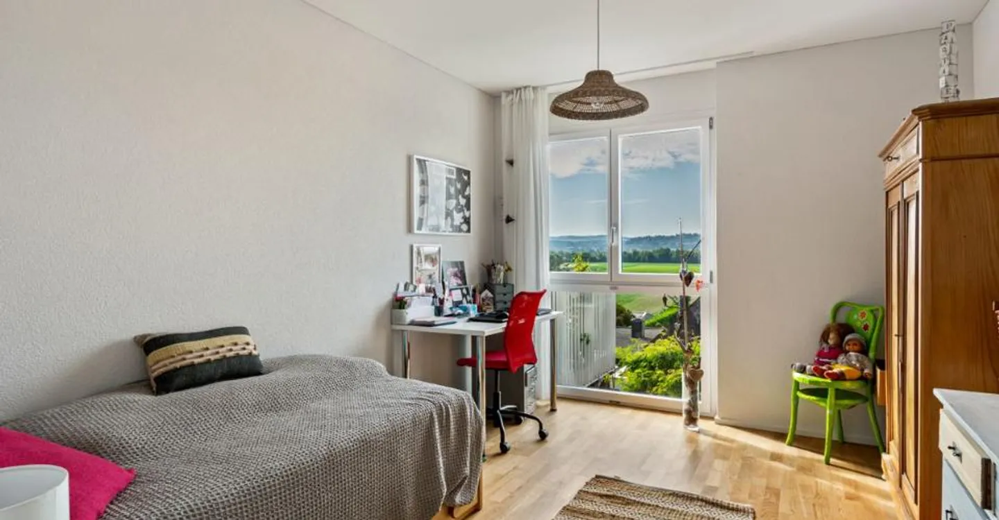 Timeless elegance meets living comfort - 3.5-room apartment in Meinisberg - Photo 9 of 12