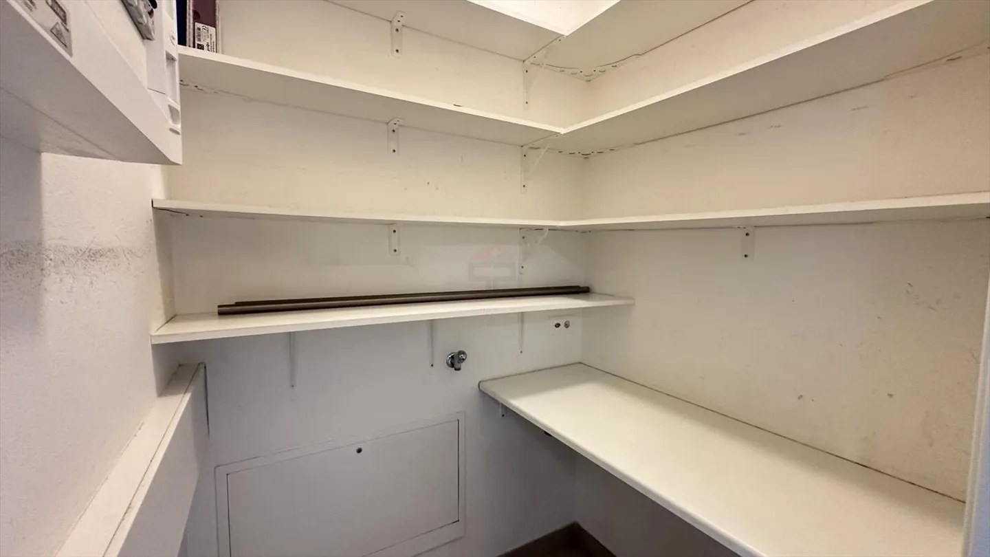 Charmante 4-Zimmer-Wohnung mit 110 m² im Gartenbereich in CASATAX - Foto 8 von 9