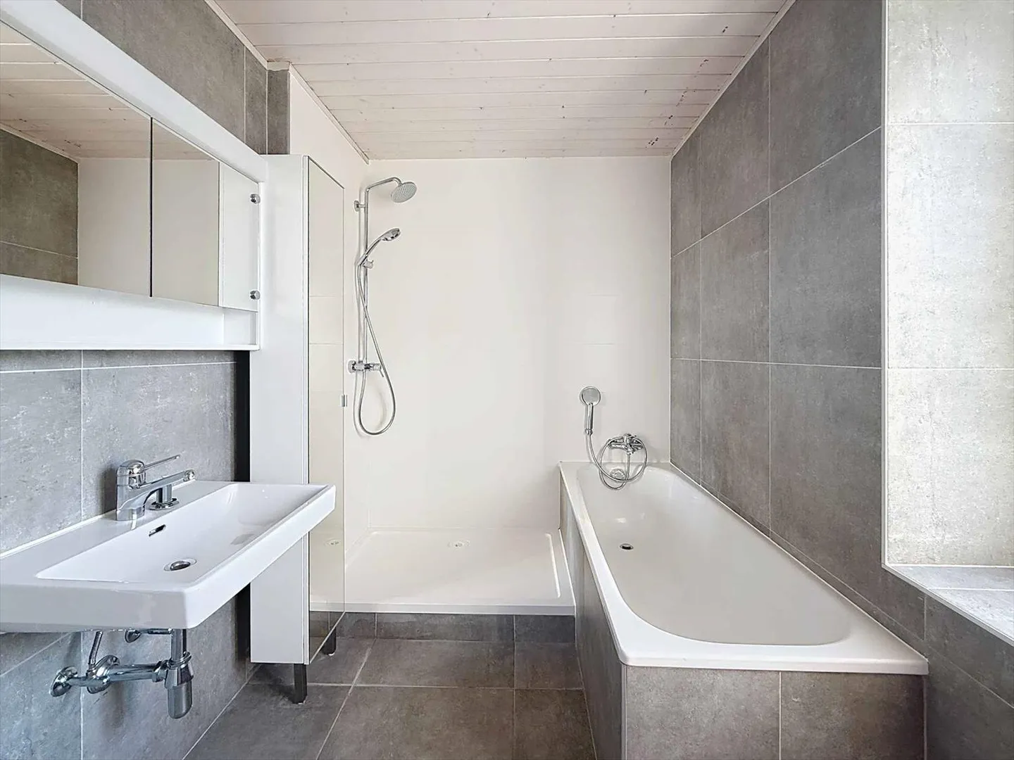 Villa de 5 chambres pleine de charme - Photo 6 sur 13