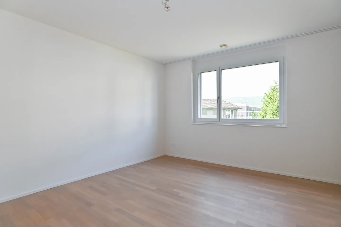 MODERN/HOCHWERTIGER INNENAUSBAU/RUHIGE UND GUTE LAGE/OFFENER GRUNDRISS - Foto 12 von 15