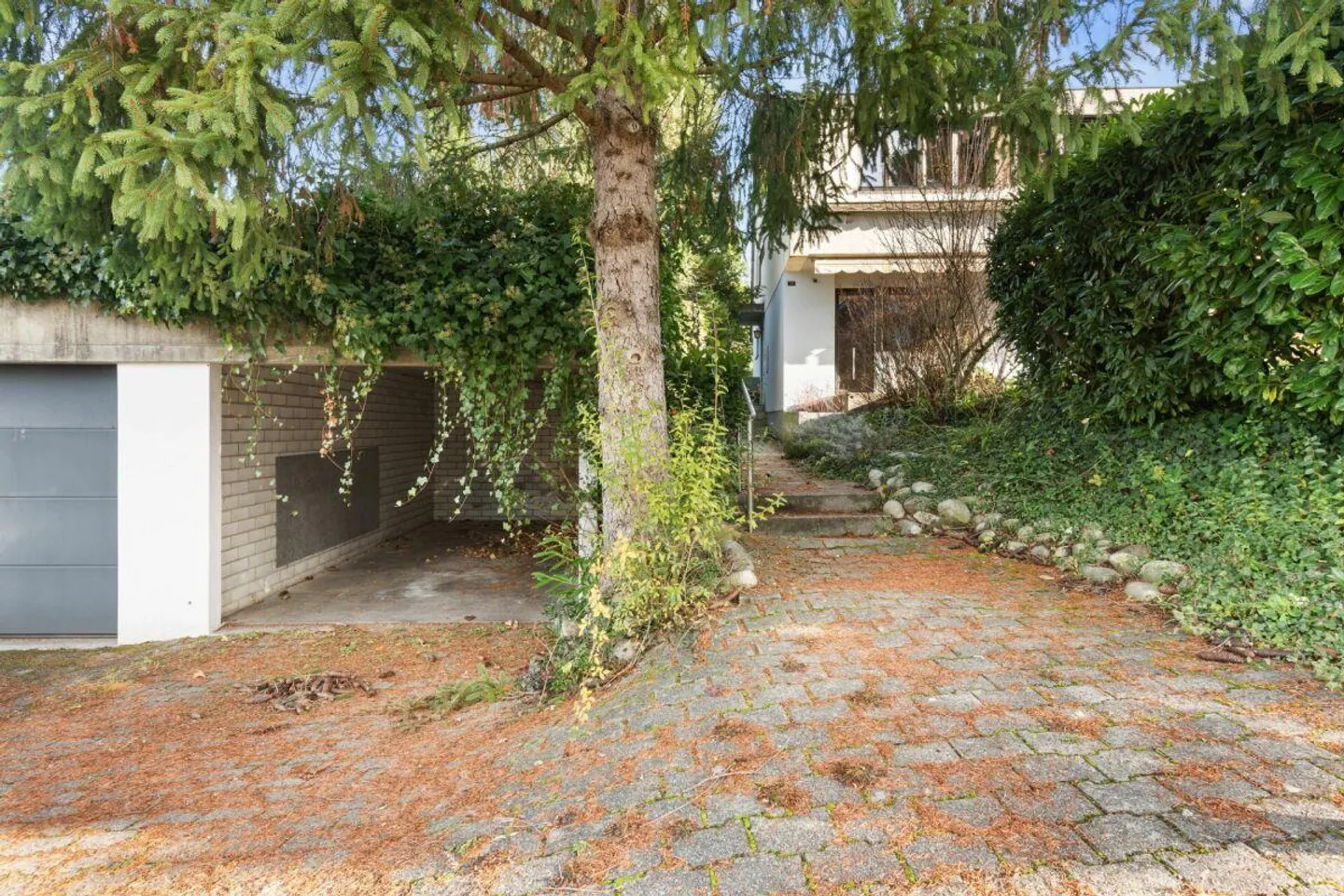 Freistehendes Einfamilienhaus in Arlesheim - Foto 9 von 9