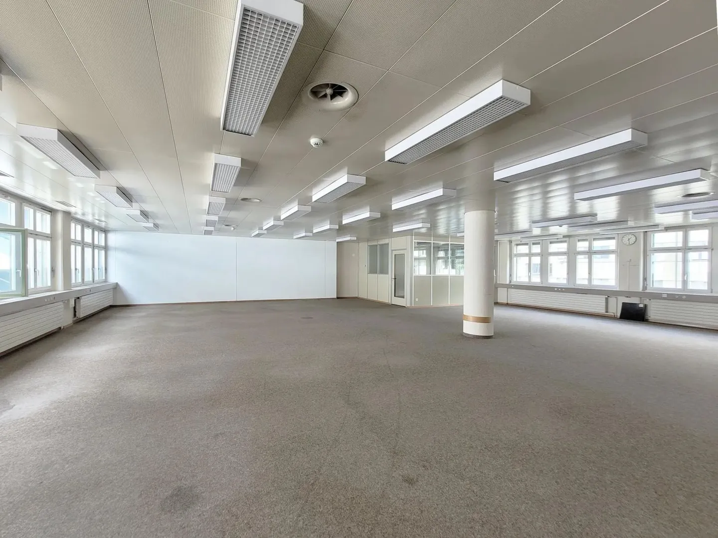 Commerciale in affitto, Schweizerhofstrasse 6, a Glarus, Svizzera - Foto 4 di 12