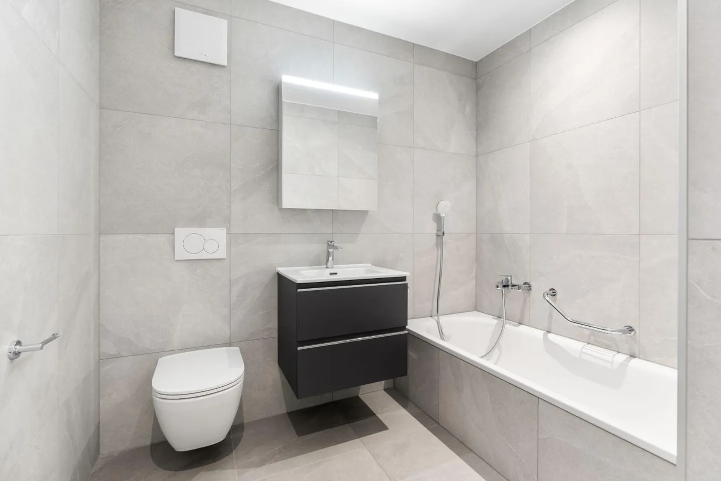 Villa moderne avec terrain spacieux - Photo 6 sur 9