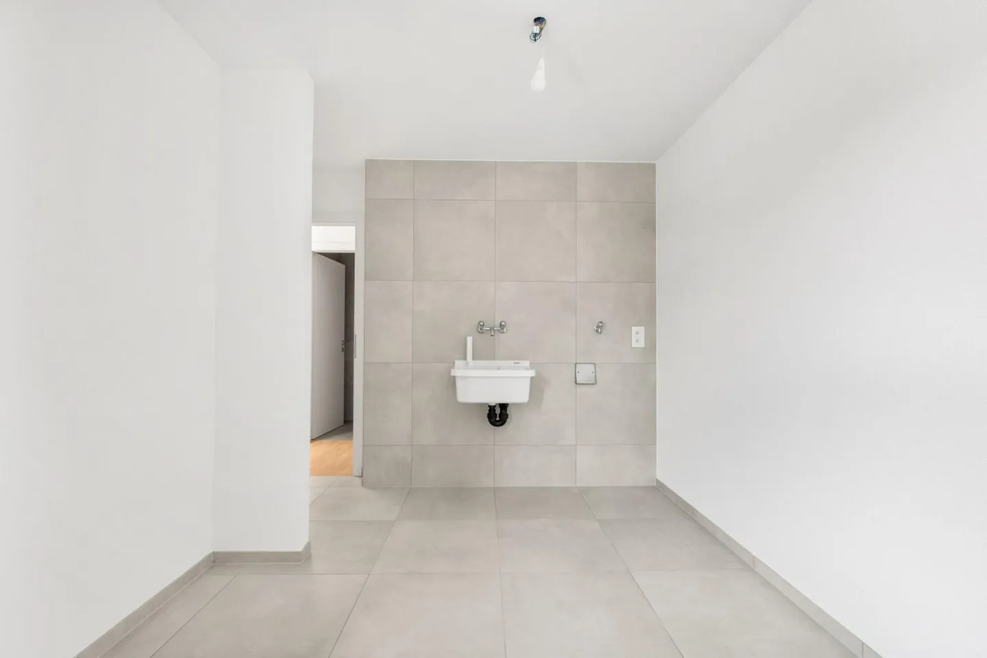 Villa moderne avec terrain spacieux - Photo 8 sur 9