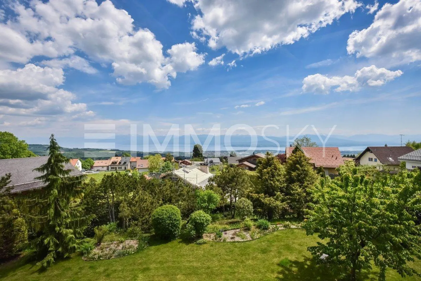 Einzigartiges Haus mit Seeblick - Foto 1 von 5