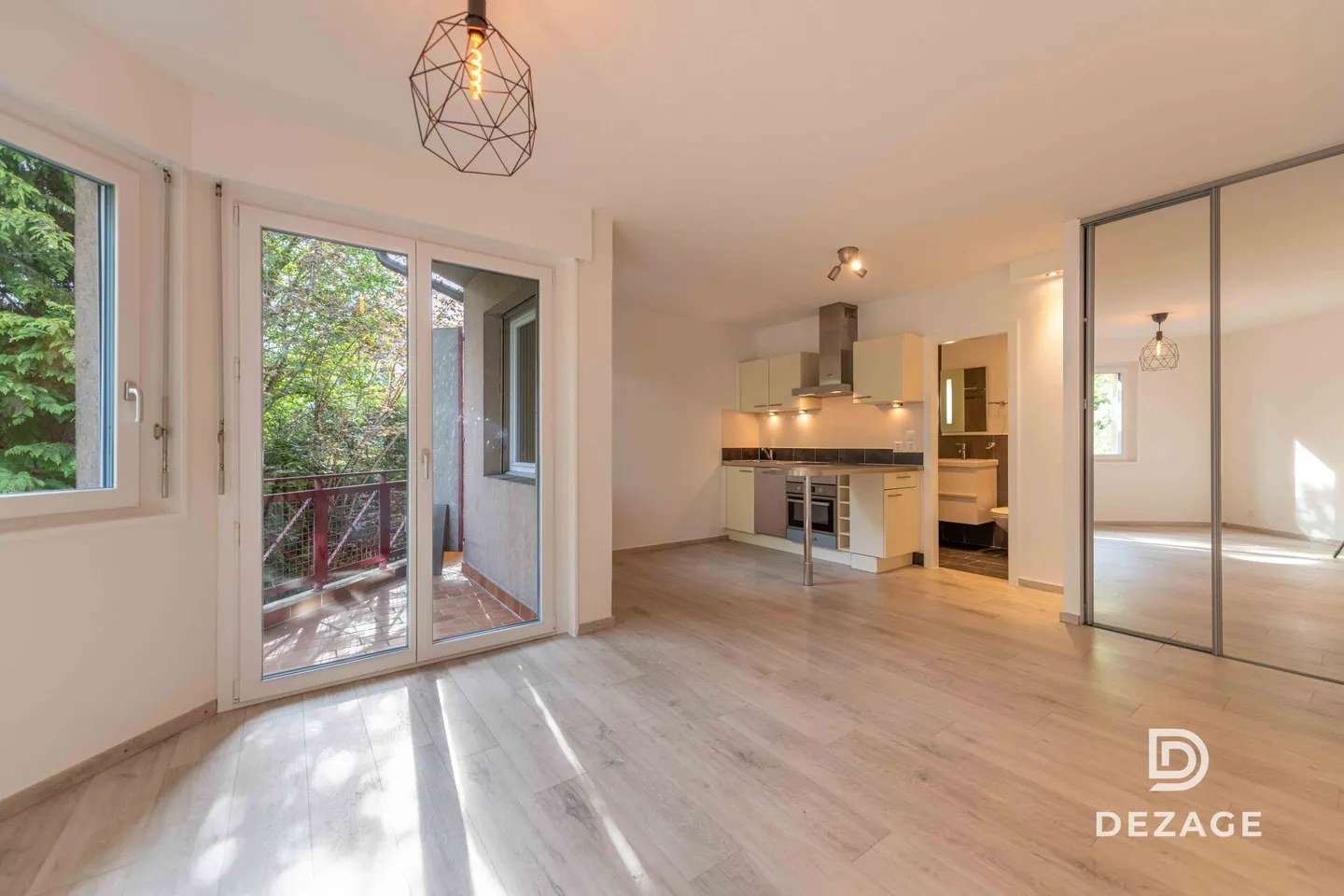 Geräumige renovierte Familienwohnung mit Seeblick und unabhängigem Studio - Foto 11 von 13