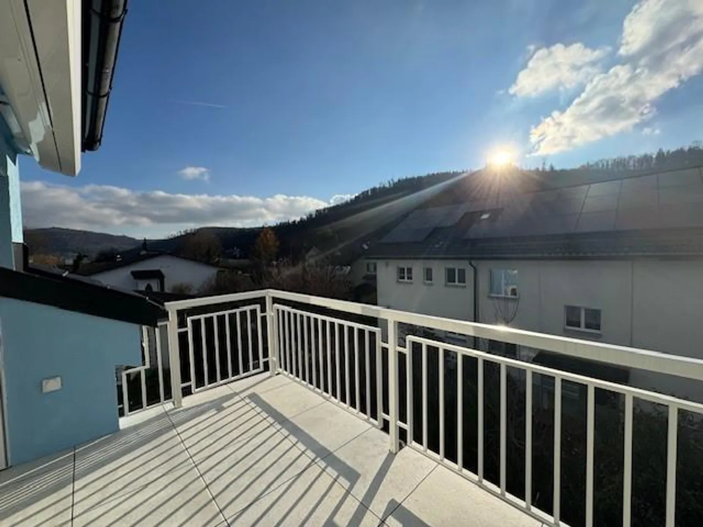 First occupancy - 2.5-room penthouse apartment in a central location in Bad Zurzach - Photo 7 of 8