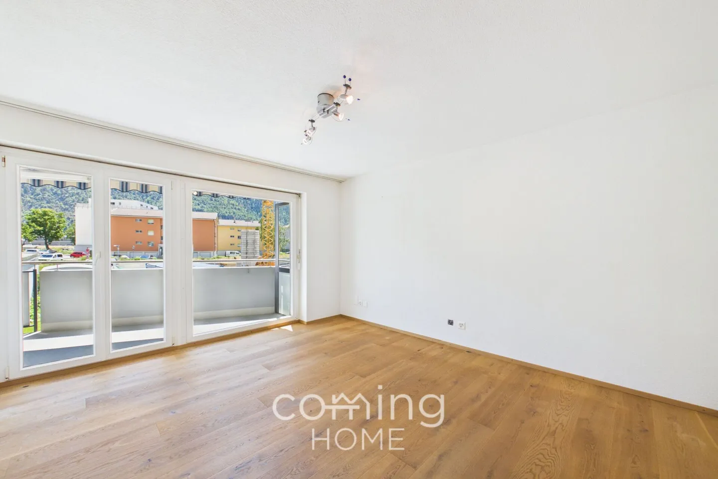 Gepflegte 4.5 Zimmerwohnung in Steg-Hohtenn mit sonnigem Balkon und Bergsicht - Photo 1 sur 15