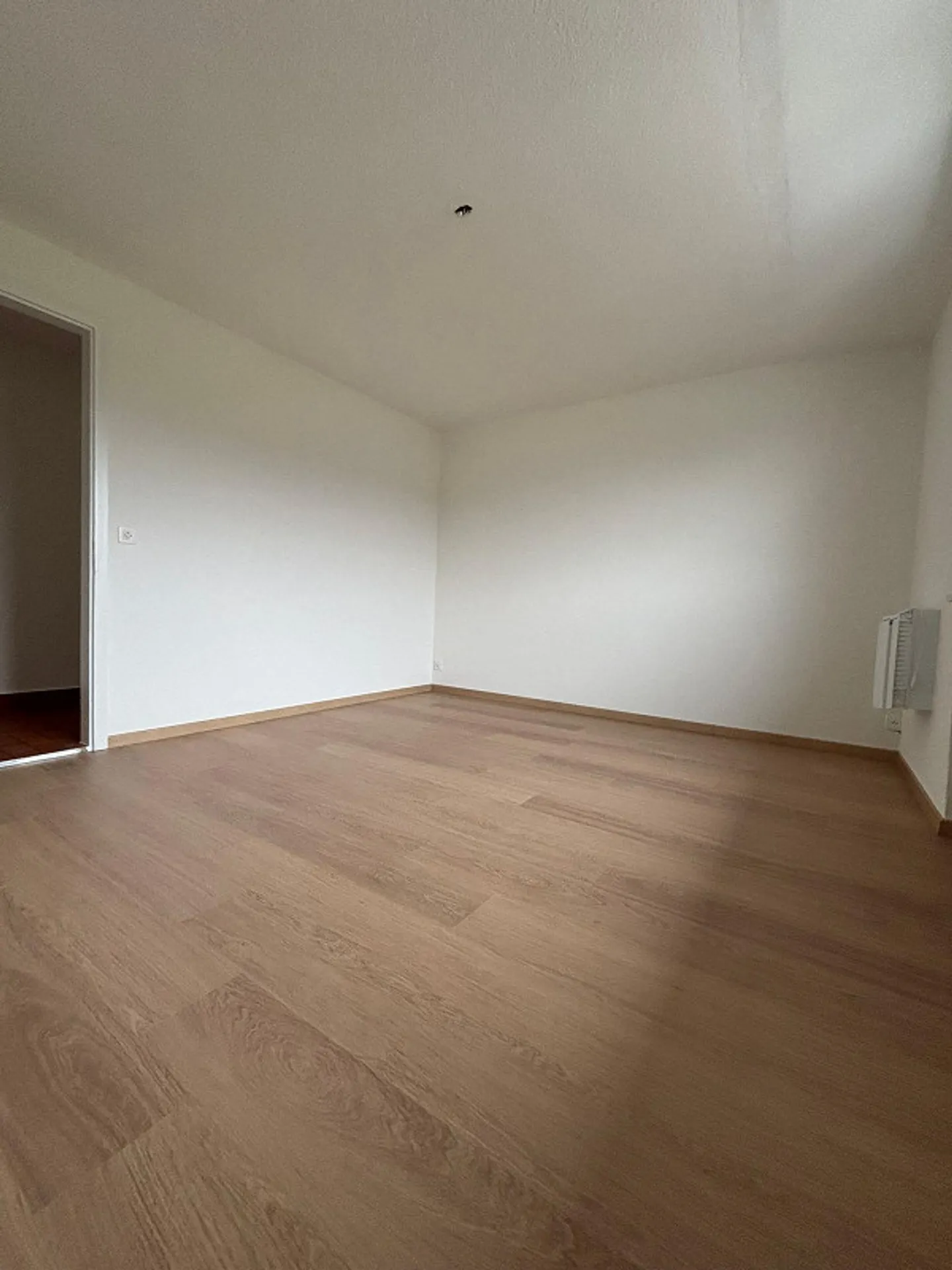 Charmante Wohnung direkt bei Aarau zu vermieten - Foto 5 von 6